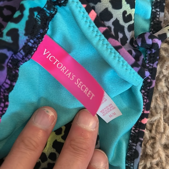 String bikini - Picture 3 of 4